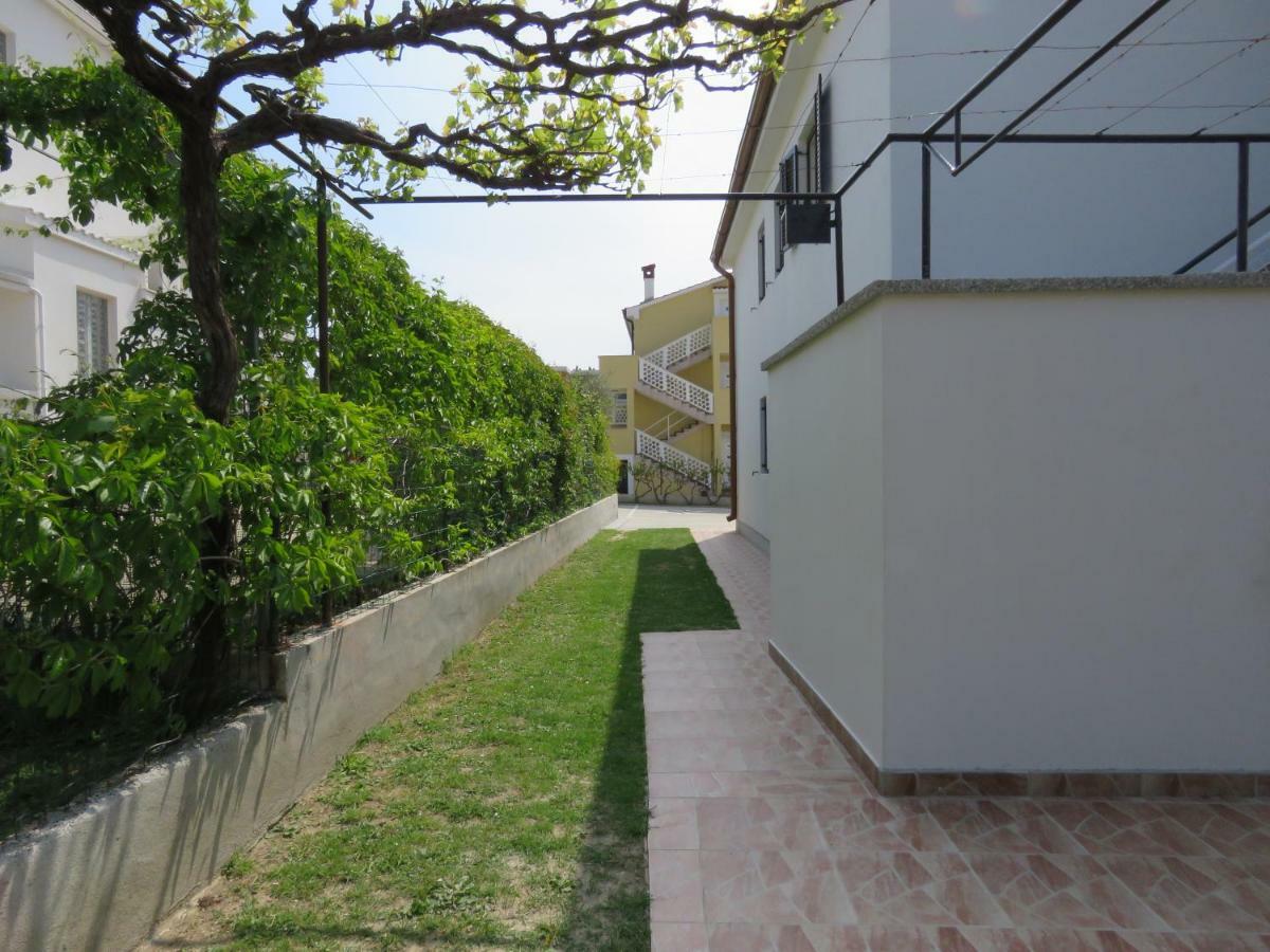 Apartments Cubranic Baška Eksteriør billede